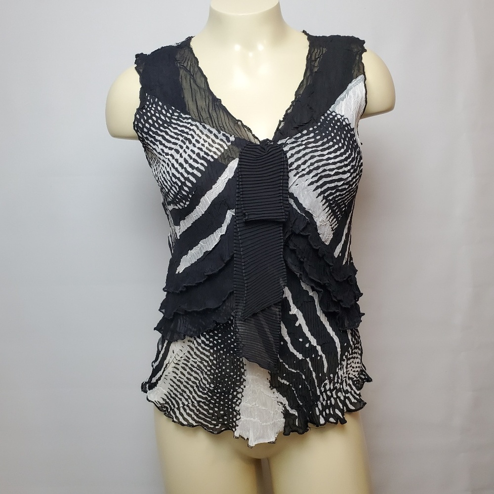 Alberto Makali Ruffled V Neck Blouse Size Small